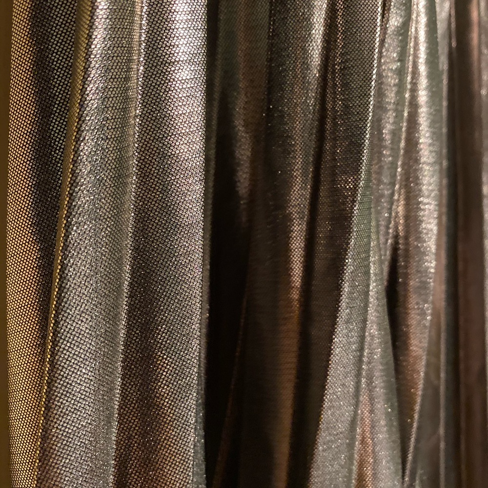 🌻Shimmer pleated shirt - Picture 4 of 5